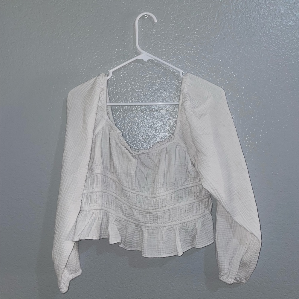 Cropped Long Sleeve White Ruffle Top - Picture 2 of 3